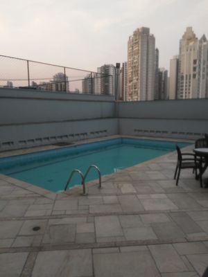 Image 19 - 872502